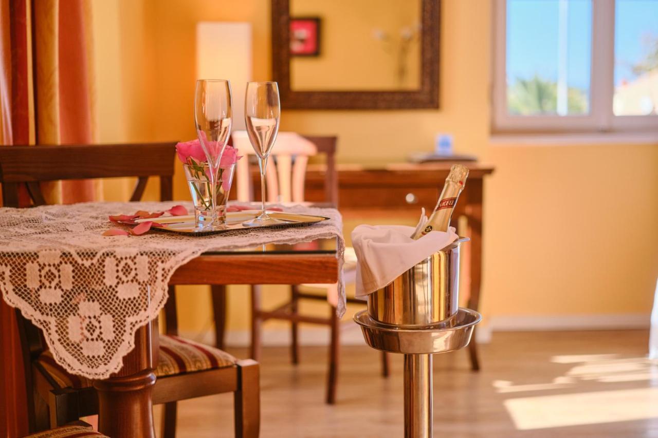 Mare Mare Suites Mali Lošinj Dış mekan fotoğraf